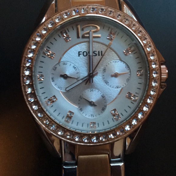 Women’s Fossil Watch - Picture 6 of 6